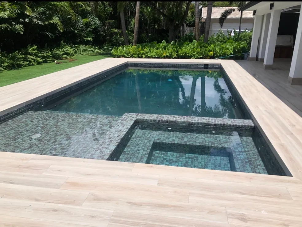Outdoor Living Pool